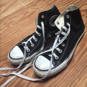 Black high top converse